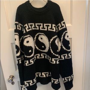 Ying yang sweater